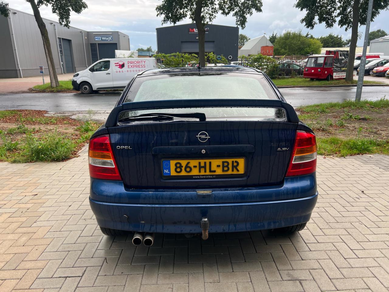 Opel Astra 1.6-16V Pearl sportlook jaar apk