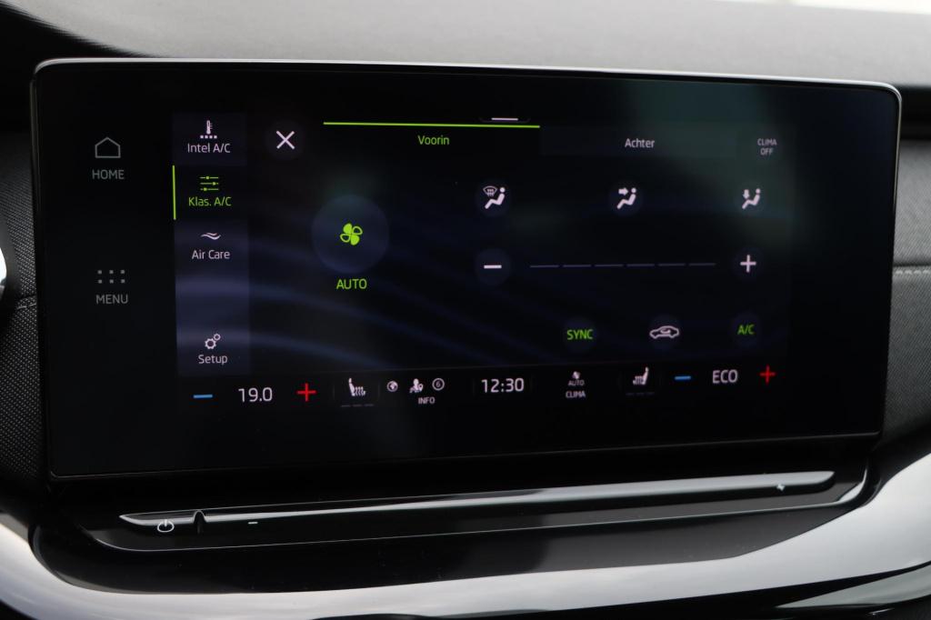 Skoda Octavia combi 1.4 tsi iv phev sportline business | soh 91,1% |