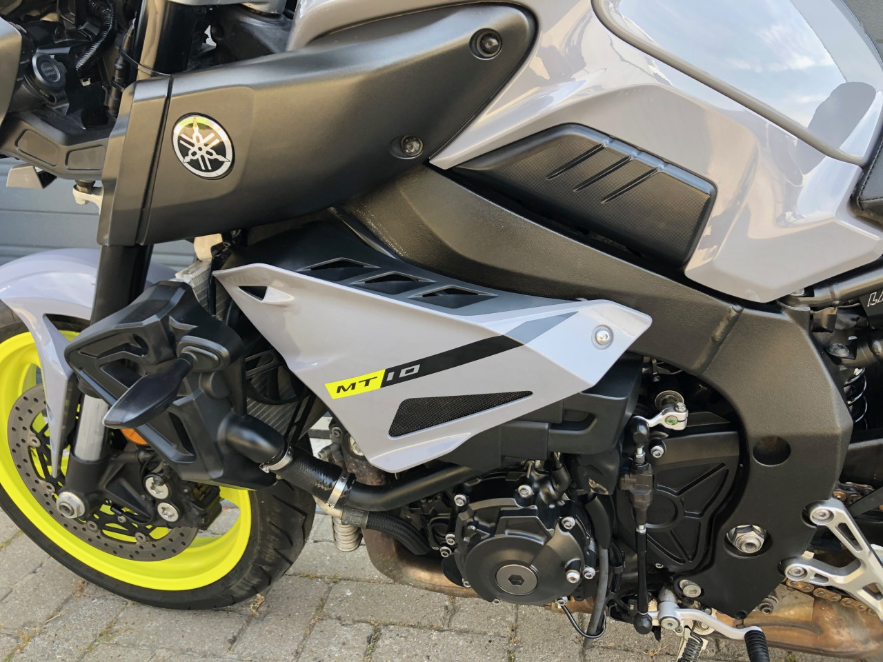 Yamaha MT10 ABS '16, 32dkm, cruisecontrol, shift-assist etc, rijklaar €8950