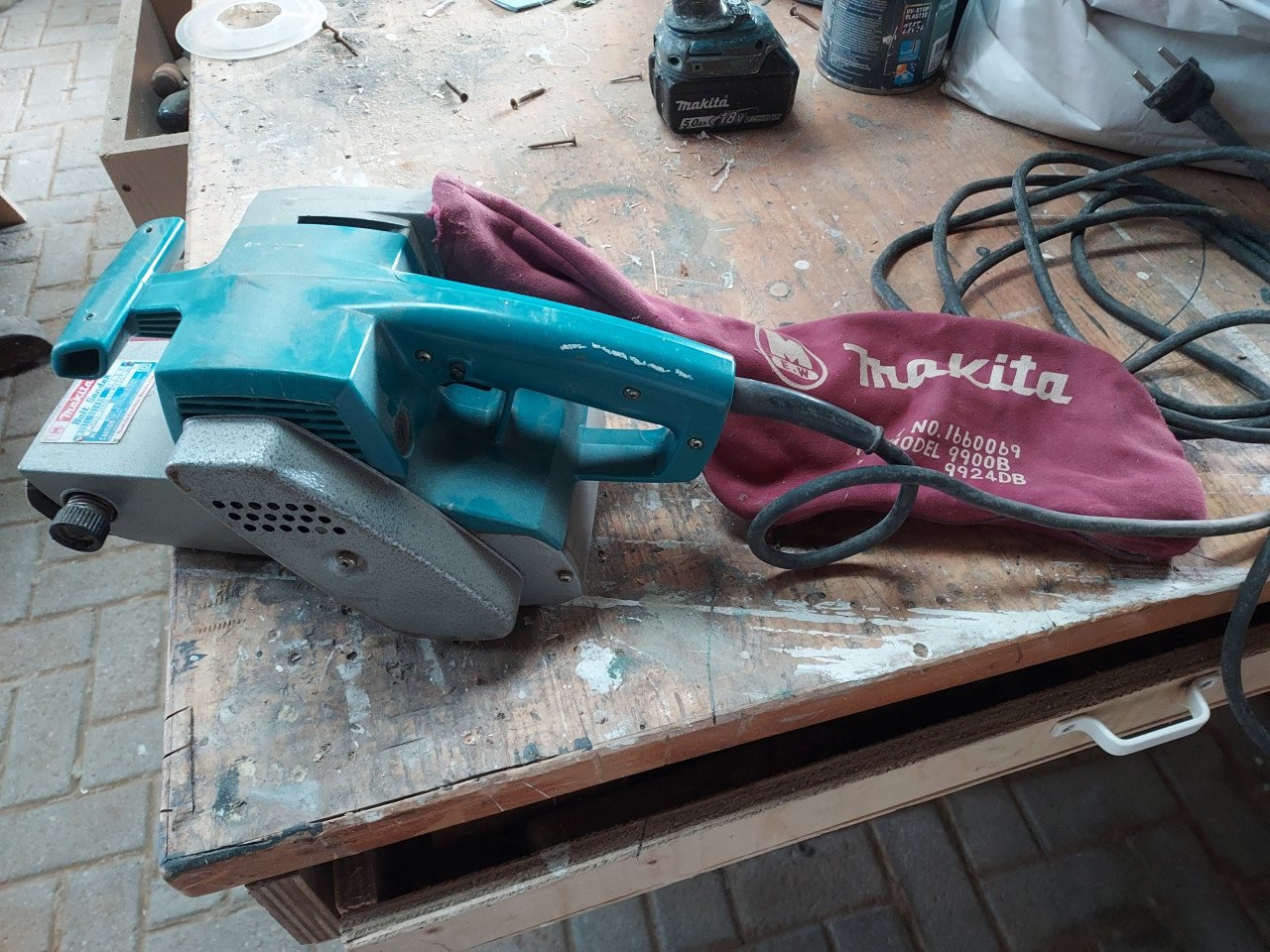 Makita Bandschuurmachine