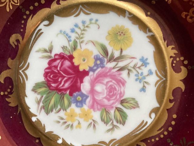 Porseleinen kop en schotel