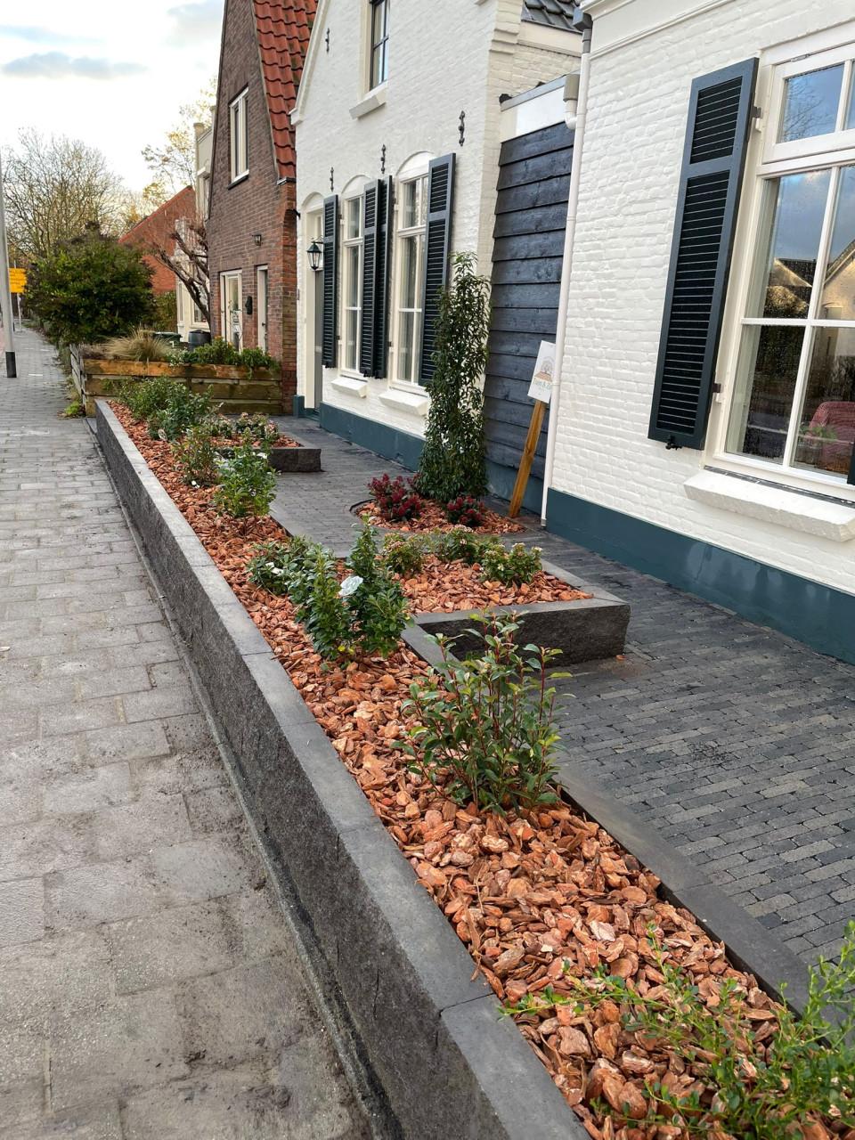 Tuinaanleg • Onderhoud • Bestrating • Schuttingen