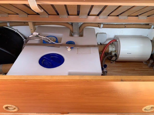 Eriba Nova 390 Truma Mover, Thule Fietsenrek, Vaste Omnistor luifel