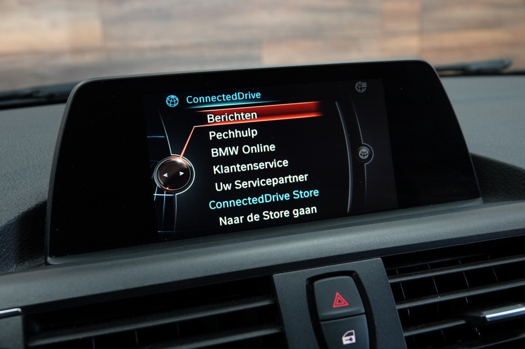 BMW 1 Serie 116i executive | cruise | navi | pdc | stoelv. |