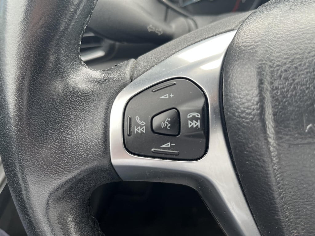 Ford Ecosport 1.0 ecoboost titanium | climate control | parkeersensoren ach
