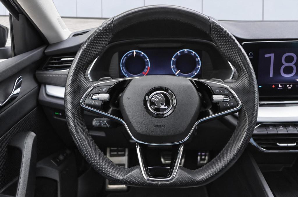 Skoda Octavia combi 1.4 tsi iv phev business edition plus 204pk dsg6