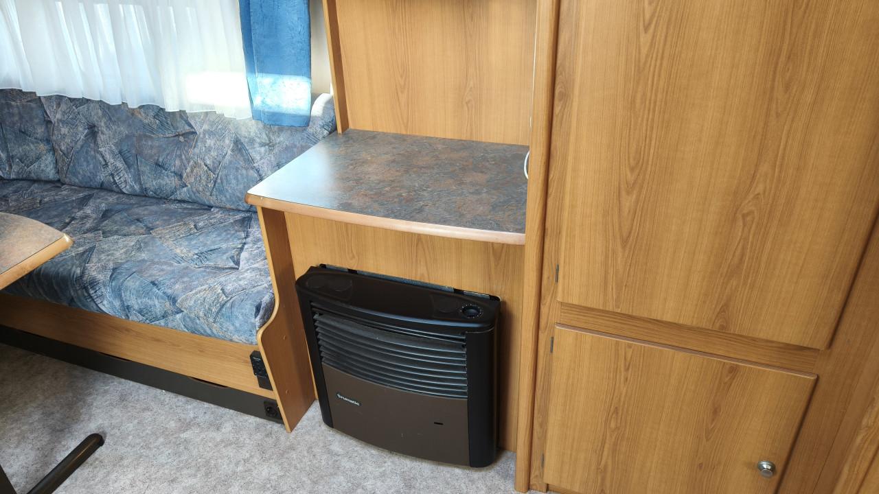 Weippert 655  2000 bj-  Ideale caravan voor seizoenplaats