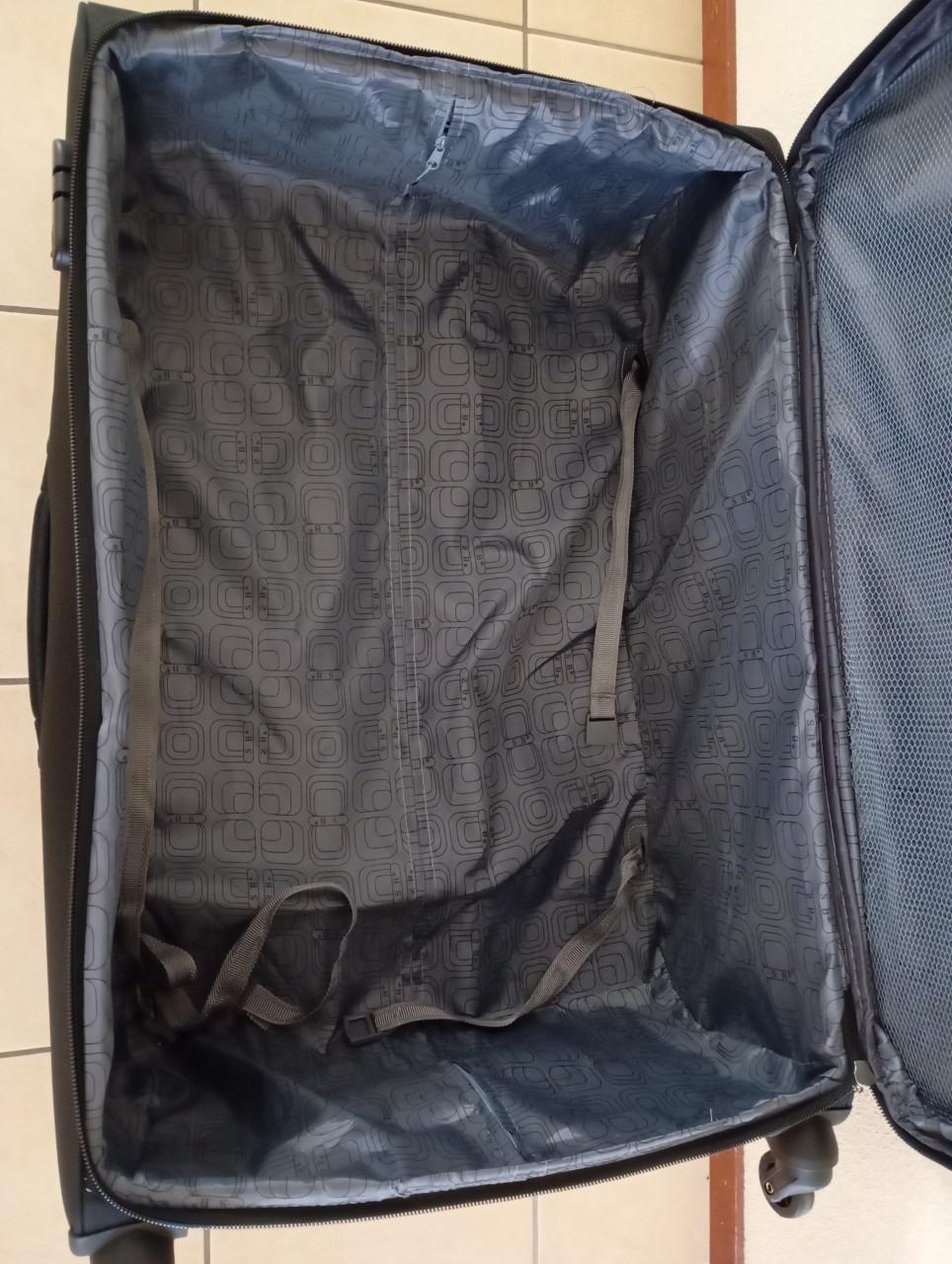 Stevige zwarte koffervan het merk S B