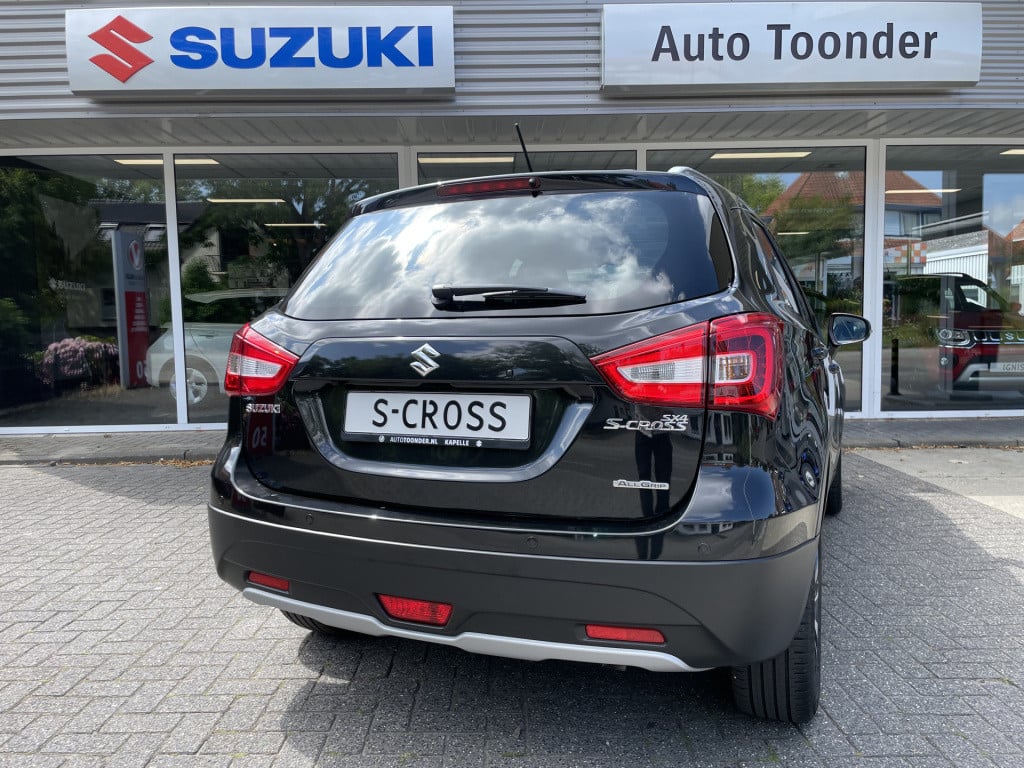Suzuki Sx4 S-cross 1.4 boosterjet style smart hybrid/ pano dak