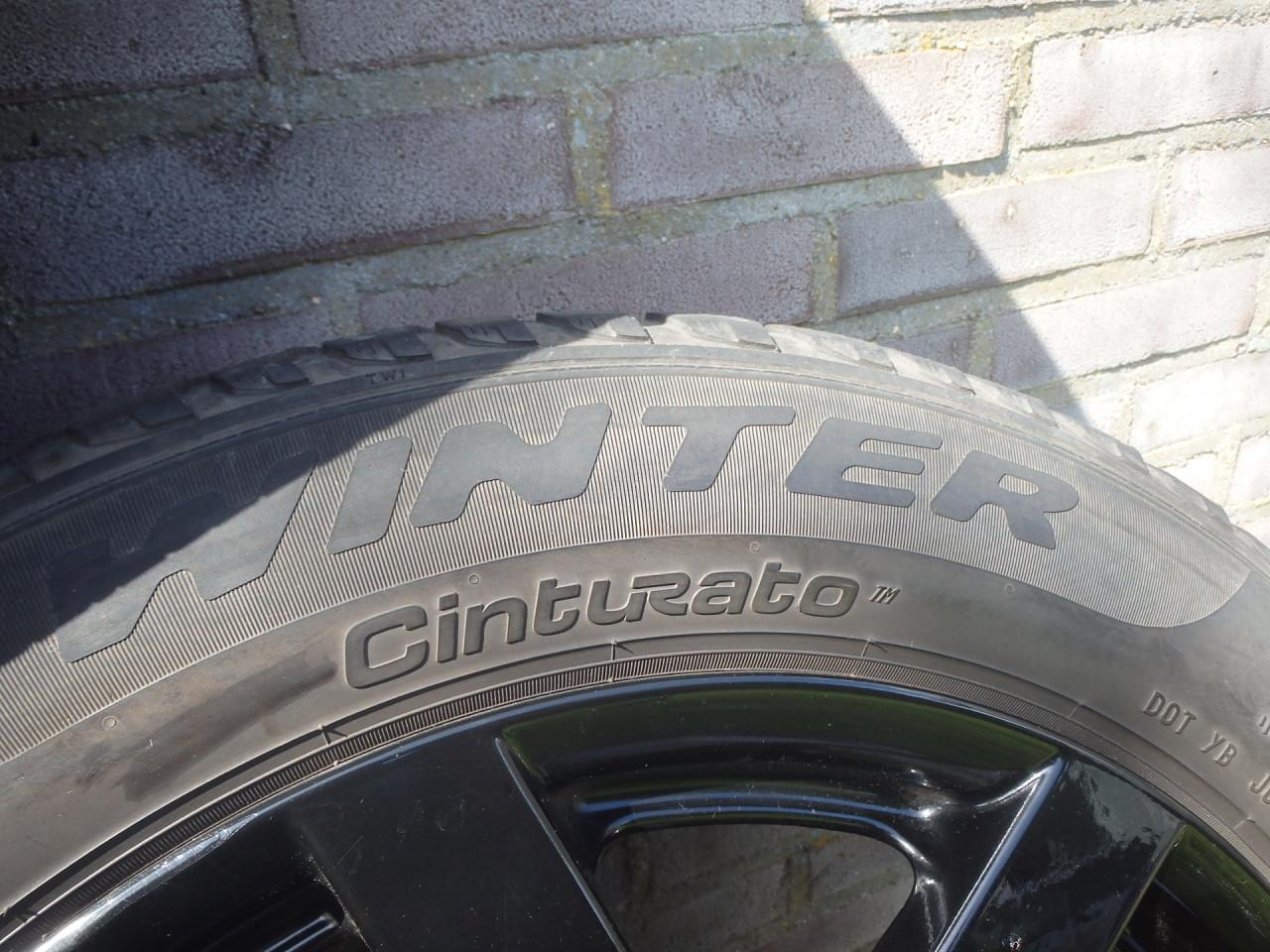 SET NIPPON velgen 7,5J x 17, steek 5x114,3 en ET47 met banden.