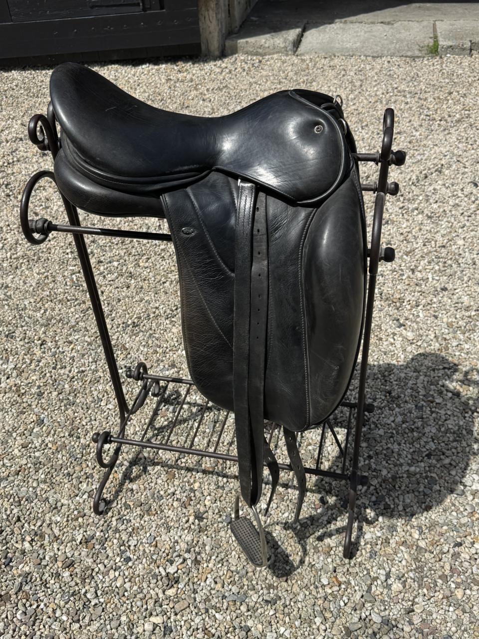 Dressurzadels te koop