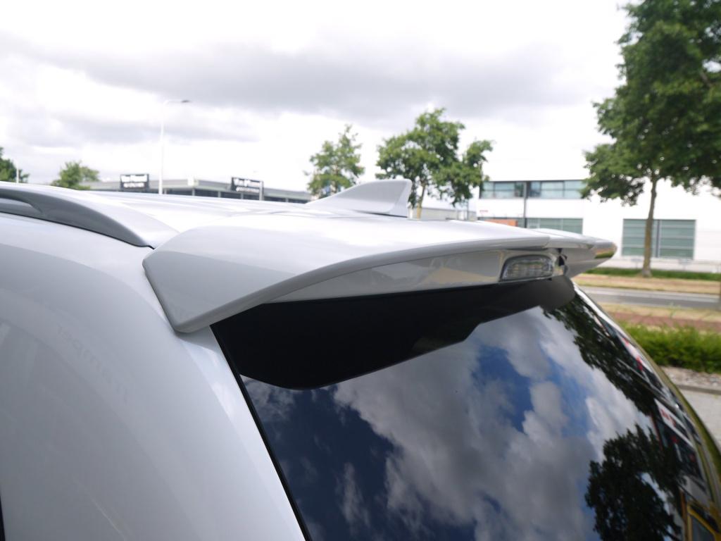 Mitsubishi Outlander 2.4 phev instyle|trekhaak|rijklaar