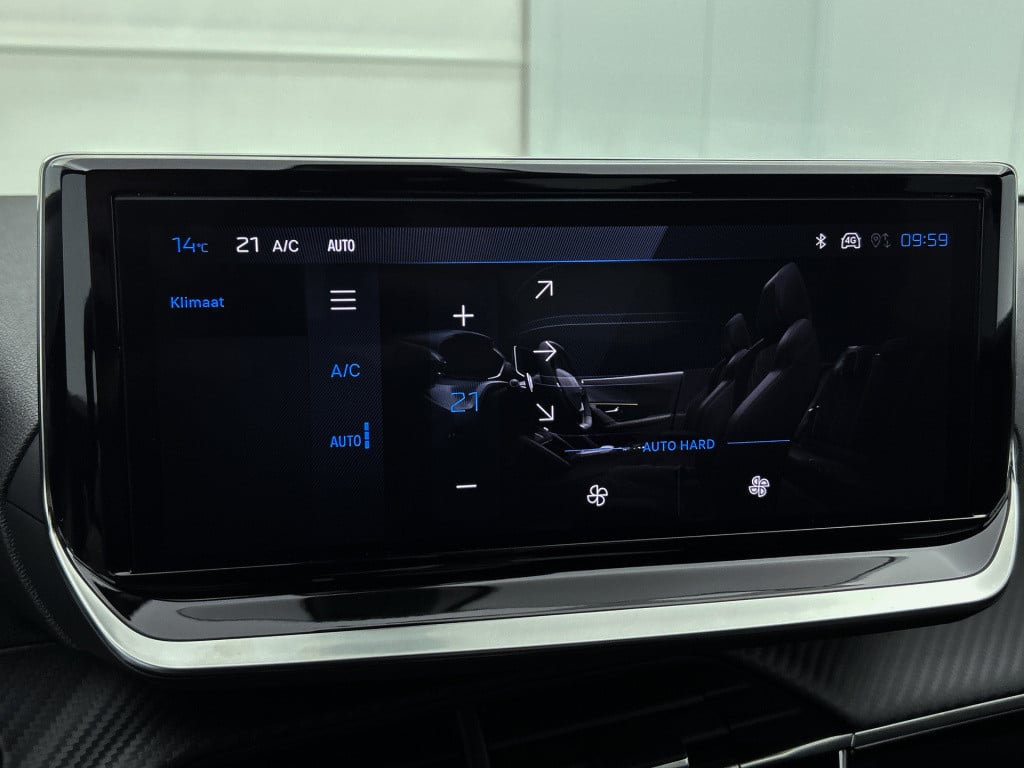 Peugeot 2008 hybrid 136 pk automaat allure