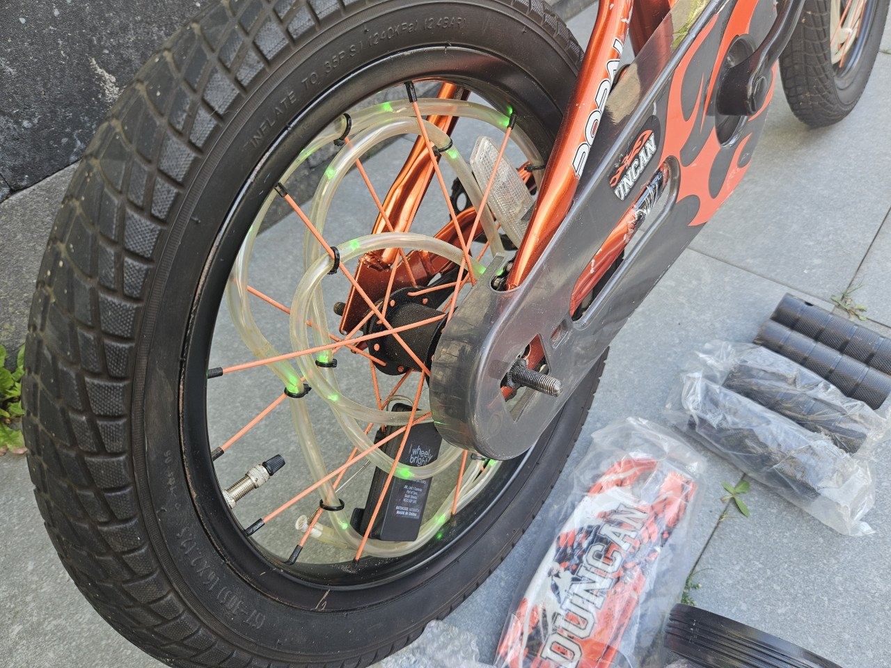Jongensfiets oranje 16inch