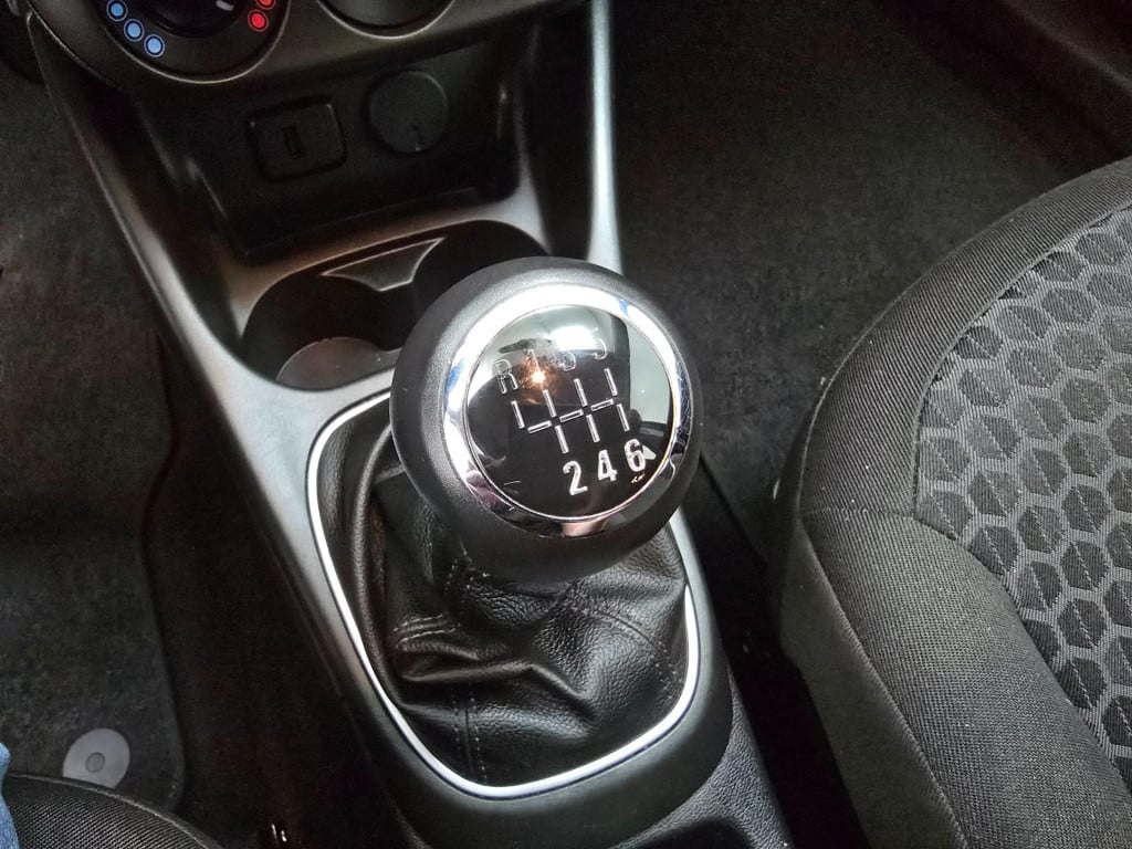 Opel Corsa occasion turbo business+ met carplay radio en cruisecontrol | tw
