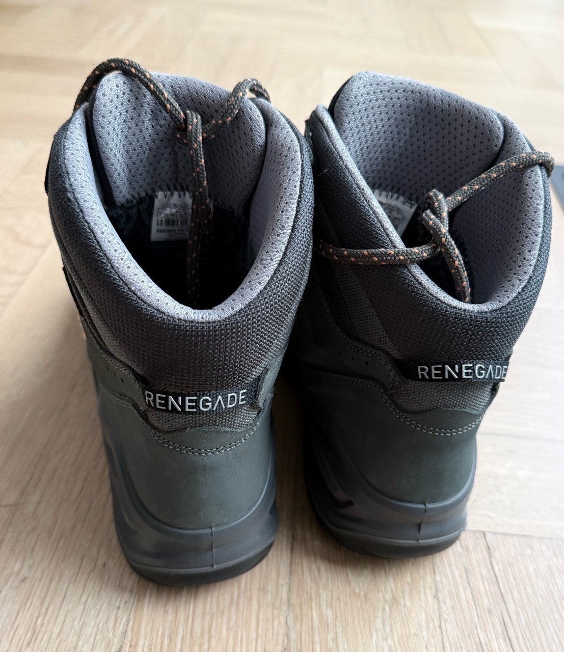 LOWA Renegade wandelschoenen NIEUW maat 42,5