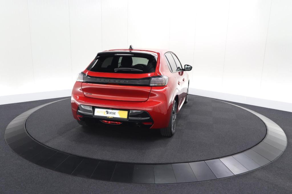 Peugeot 208 puretech 100 allure | camera | navigatie | parkeersensoren | ap