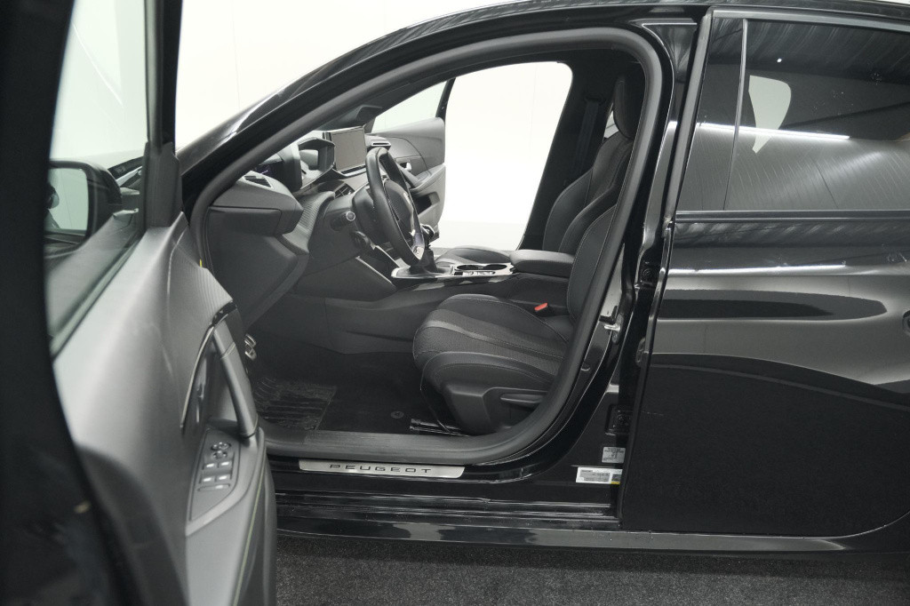 Peugeot 208 puretech 100 gt | camera | navigatie | apple carplay | parkeers