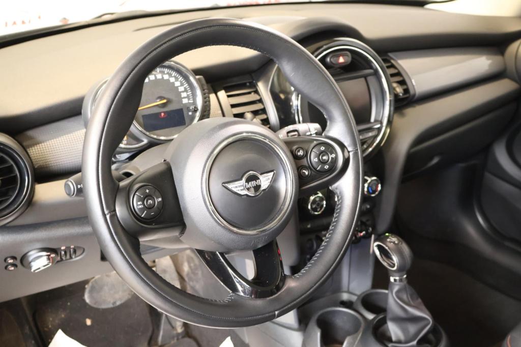 Mini Cooper mini 1.5 salt business nl auto, stoelverw, panoramadak, navi