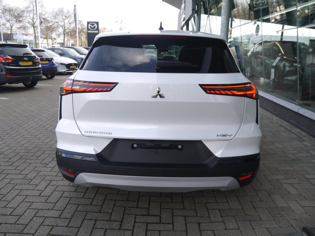 Mitsubishi Grandis 1.8 hev intense+