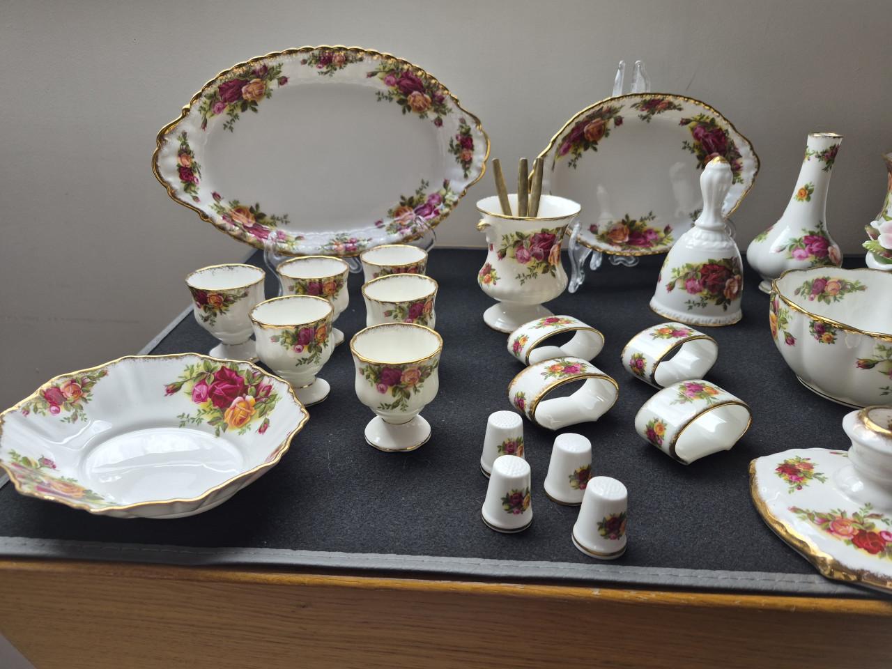 Royal Albert Old Countr Roses