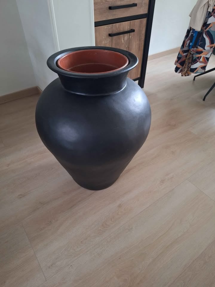 Supergave grote pot zwart kan binnen of buiten