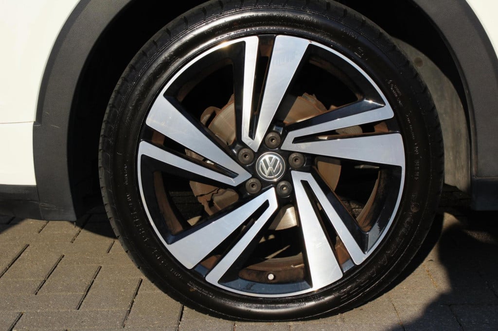Volkswagen T-cross 1.0 tsi r-line - actieprijs: €20.195,- t/m 20 augustus!