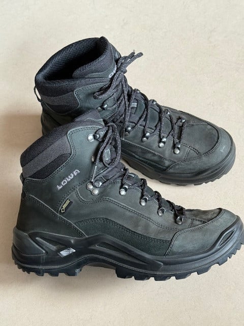 Lowa wandelschoenen ZGAN.