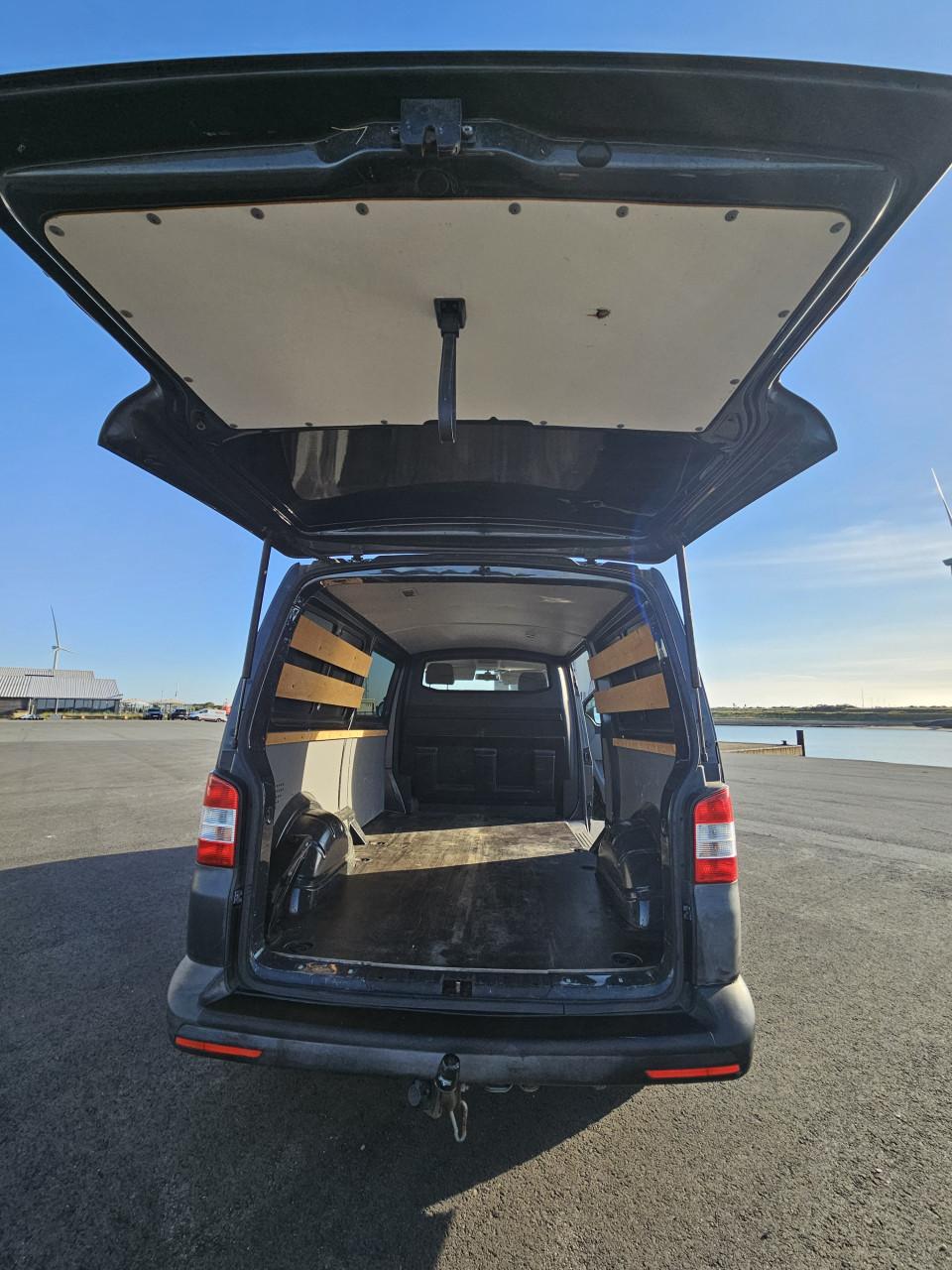 VW Transporter T5 l2h1 2013