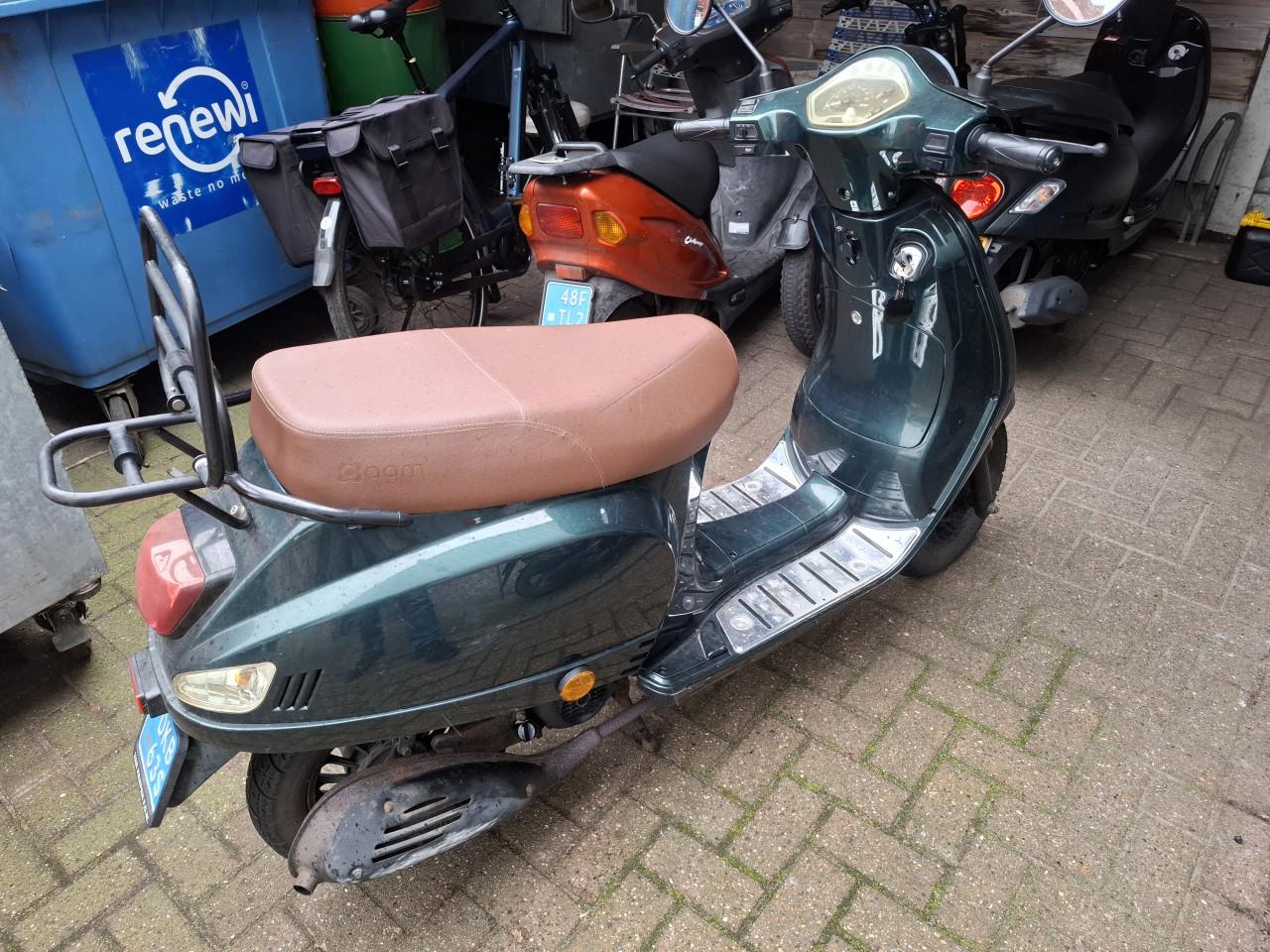 AGM VX50 Snorscooter