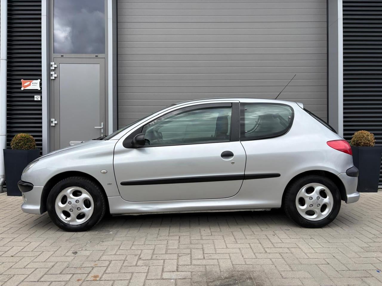 Peugeot 206 - 1.4 XS/Inruilkoopje/APK tot december 2026/Beginnersauto/