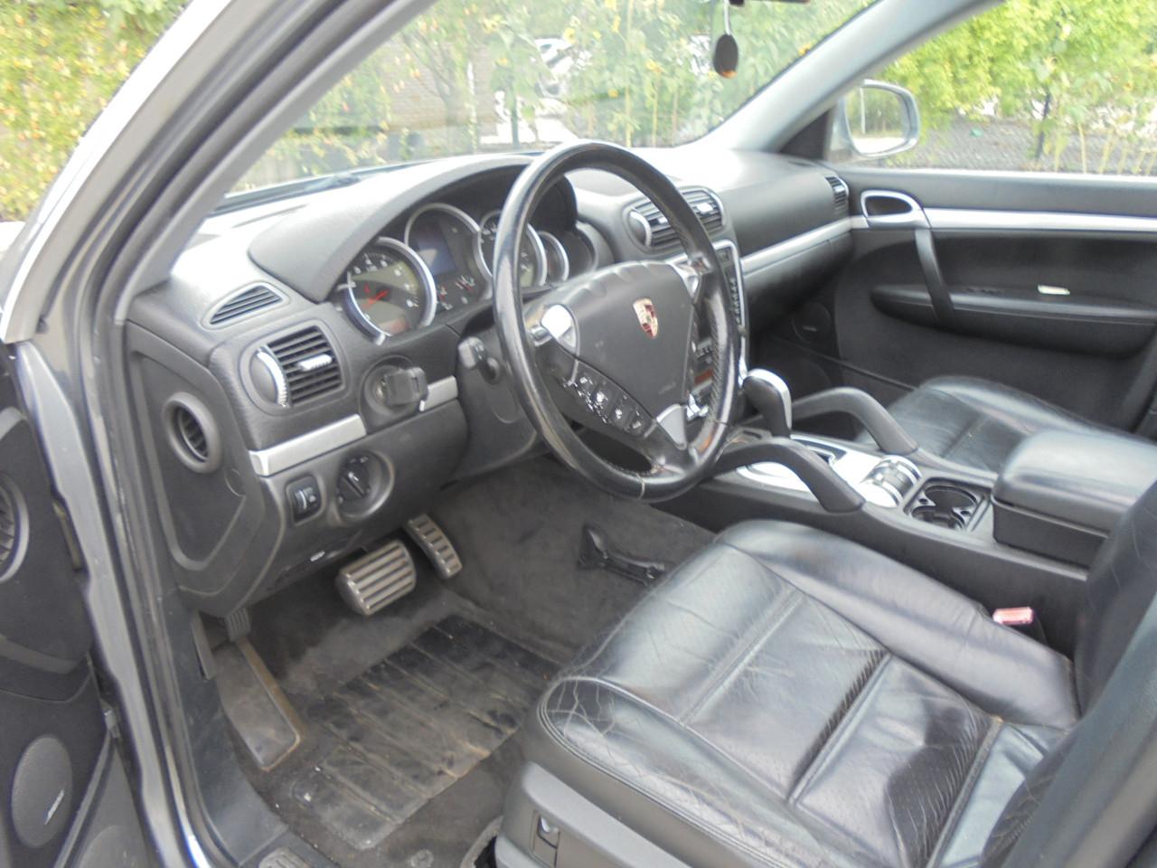 Cayenne 4.5 S ZO MEENEEM AUTO !! goede auto € 3250