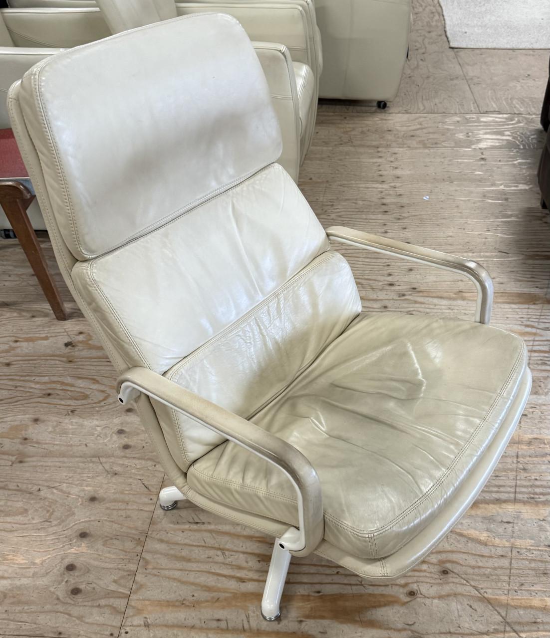 Artifort Fauteuil f154/156