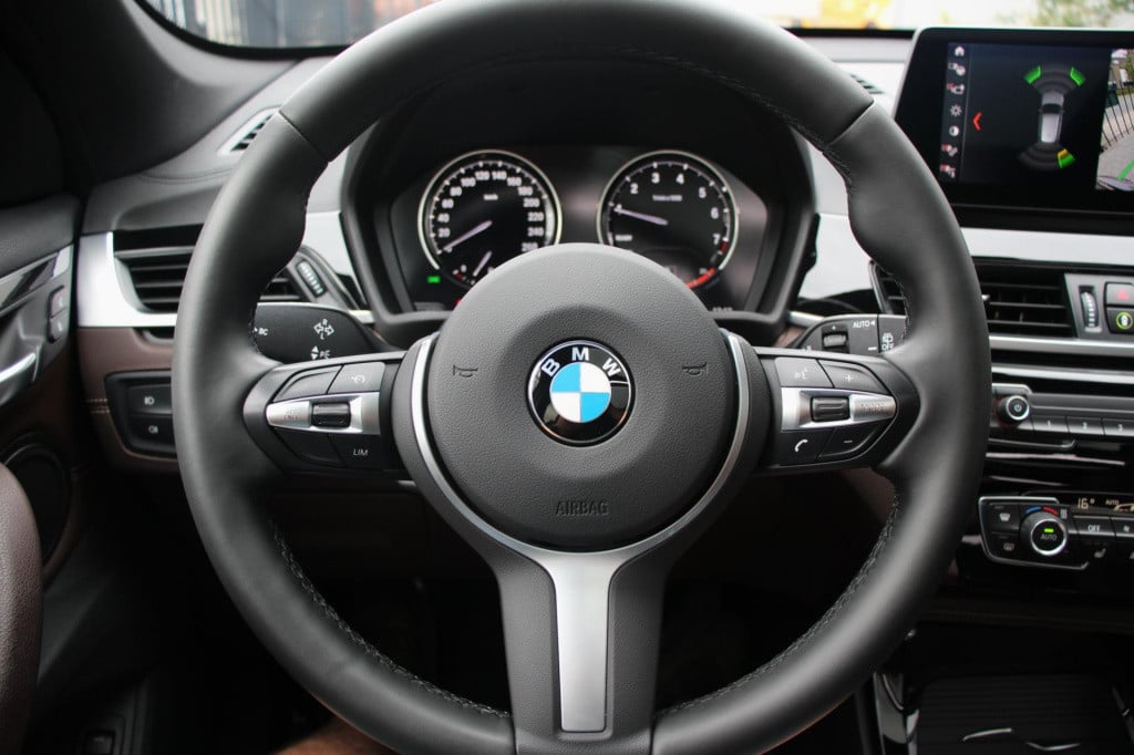 BMW X1 sdrive18i m sport - pano - leder - led - headup - navi plus - full o