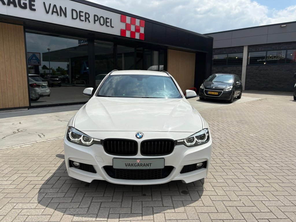 BMW 3-serie touring 318i edition m sport shadow executive