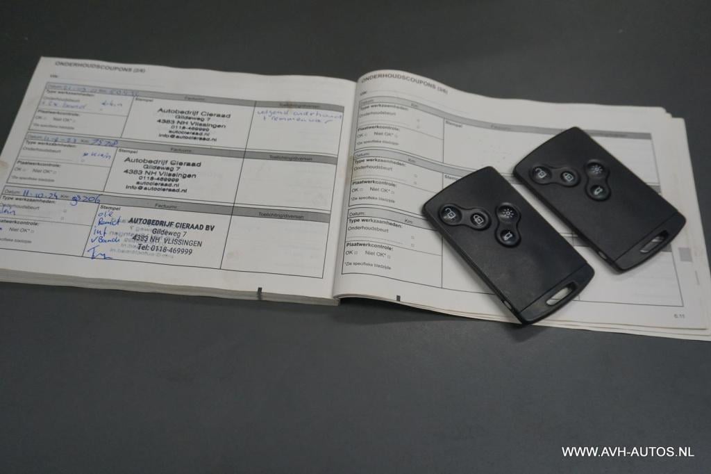 Renault Clio estate 0.9 tce iconic, leder interieur!!