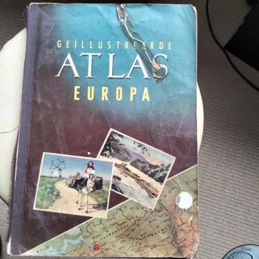 Oude geïllustreerde atlas Europa.