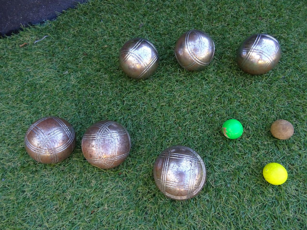 Jeu de boules Etui met 6 ballen 710  gr.