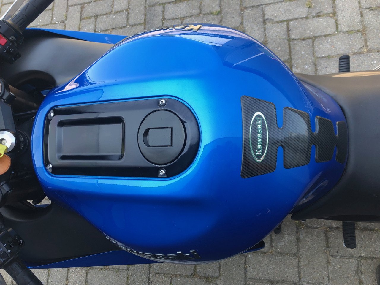 Kawasaki ZX12-R uit 2002 van 1e eigenaar! Keurige originele staat €3500,-