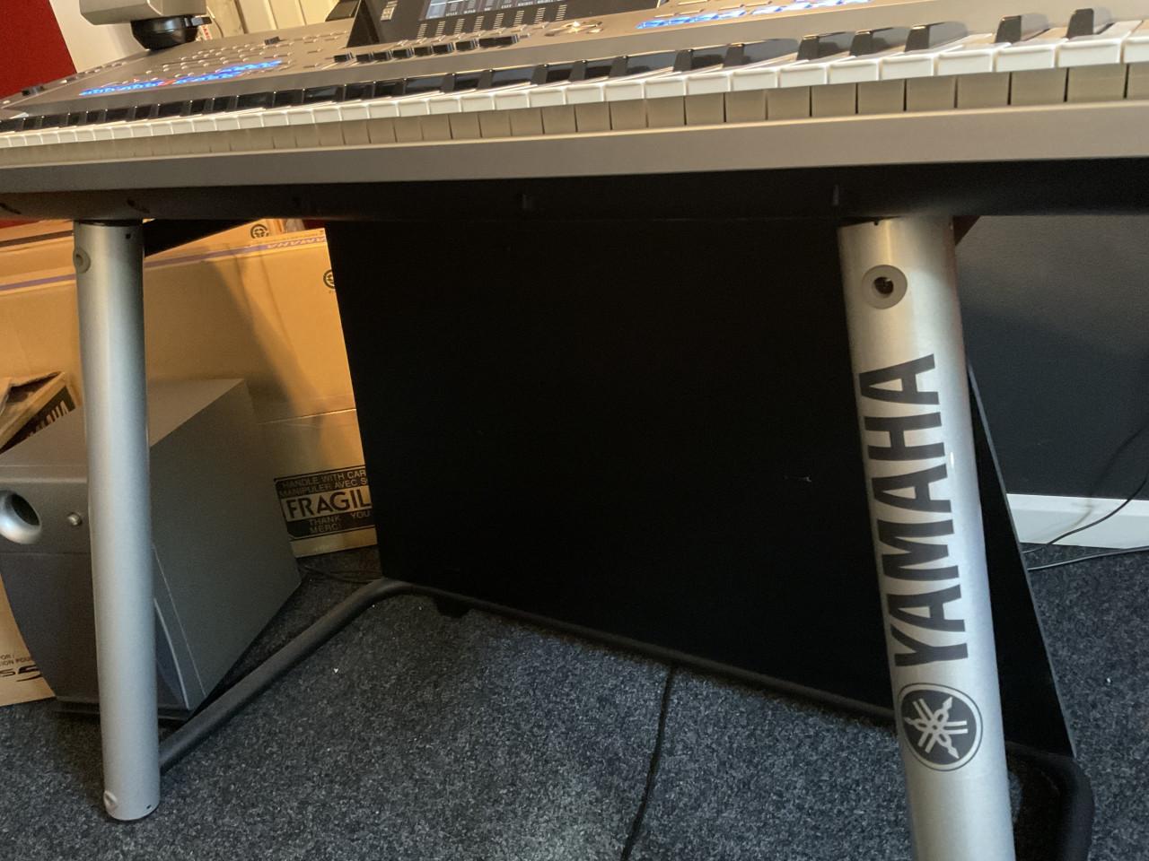 Yamaha Tyros 5 Keyboard
