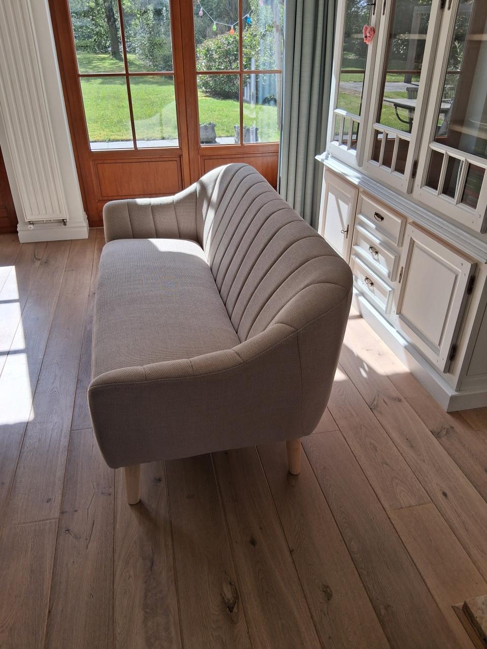 Zitbank 180 cm x 82 cm x 82 cm, zo goed als nieuw