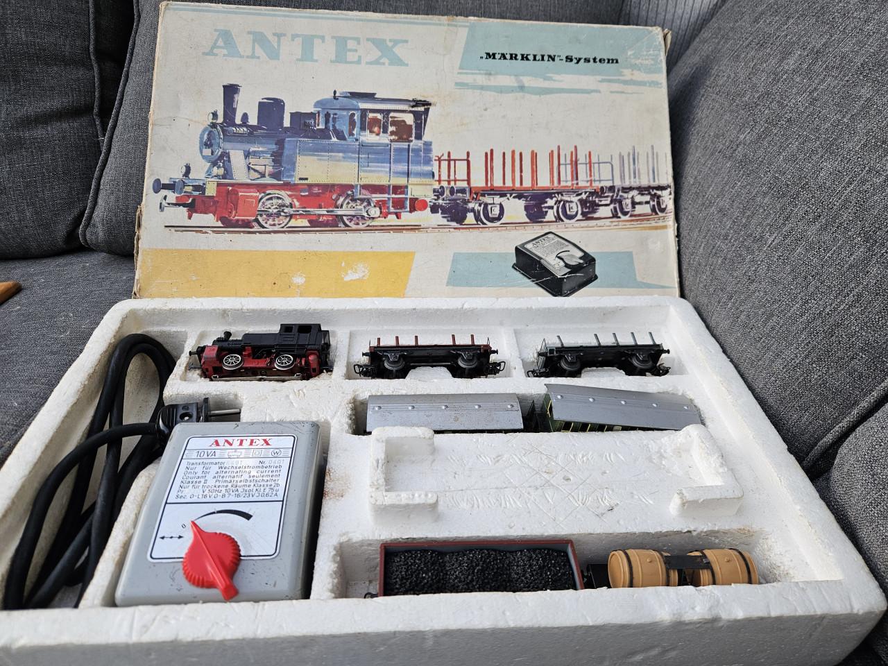 Antex Märklin-starter Treinset met Locomotief en Wagons