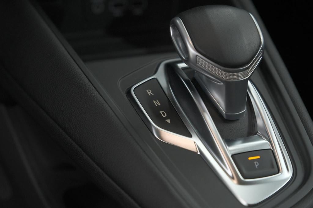 Renault Captur tce 130 edc limited | trekhaak | adaptieve cruise control | 