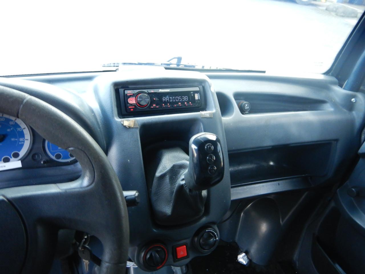 (Aixam) Mega brommobiel met gesloten laadbak