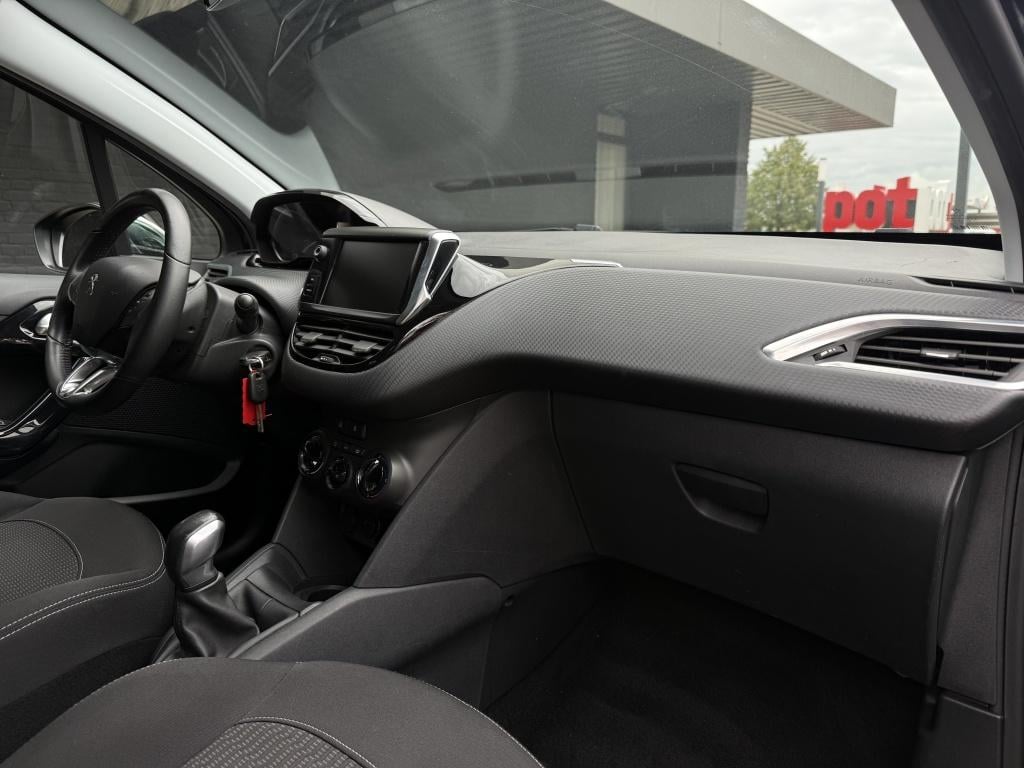 Peugeot 208 1.2 pt style