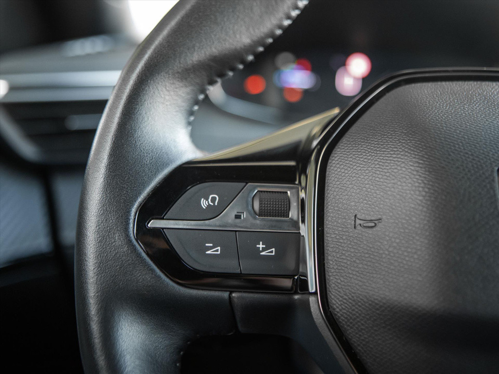Peugeot 2008 1.2 puretech 100pk allure