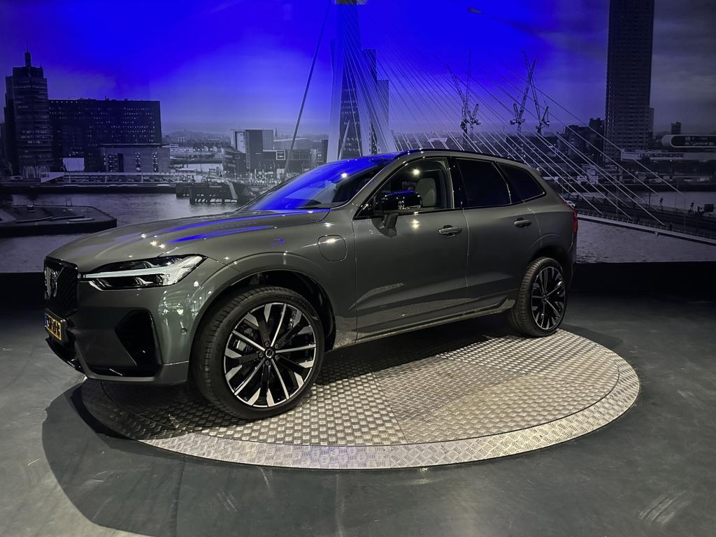 Volvo XC60 2.0 t8 plug-in hybrid awd plus black edition *nieuw model*