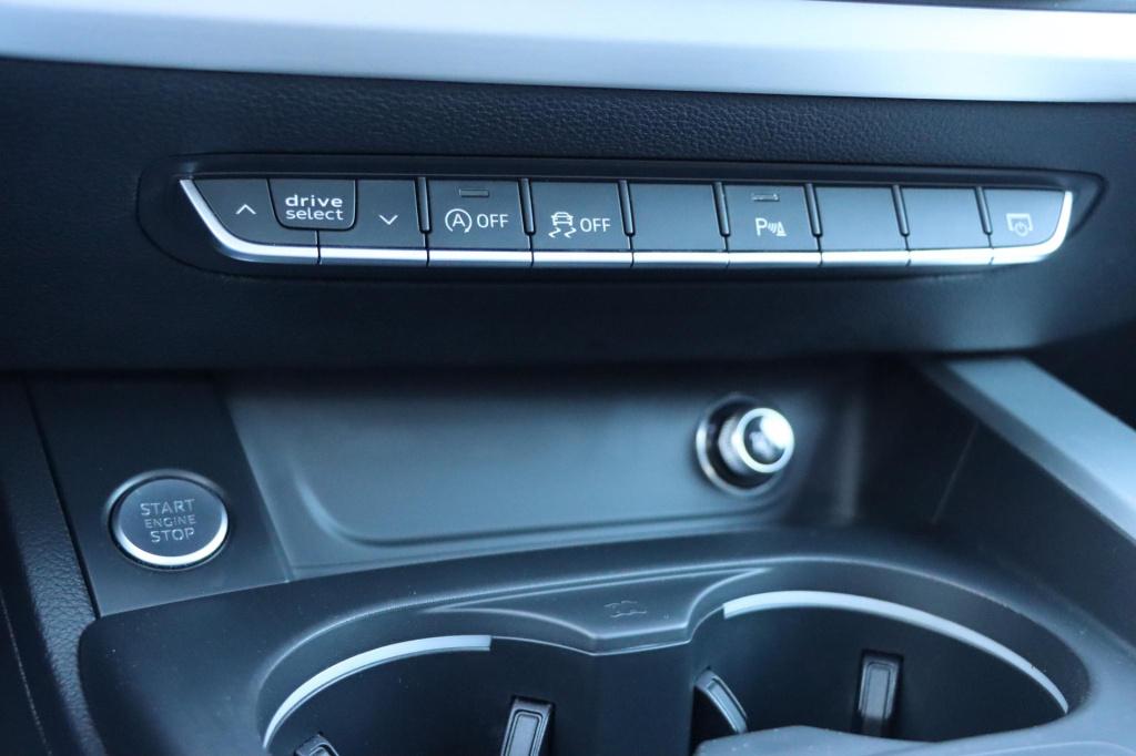 Audi A4 avant 40 tfsi sport s line 190pk s tronic trekhaak | pano | navi