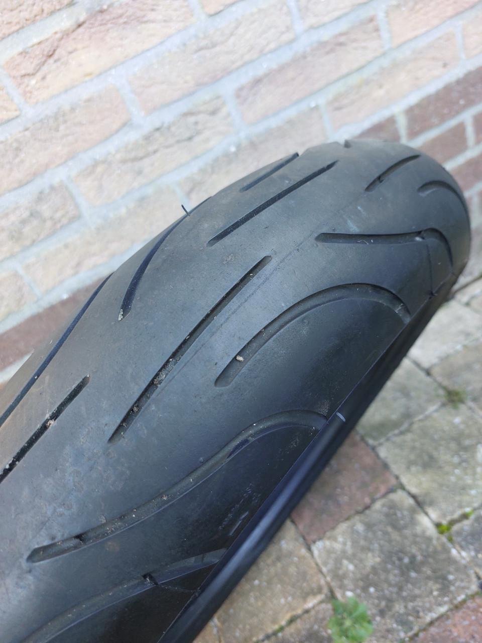 Michelin pilot powe 120/70 zr 17