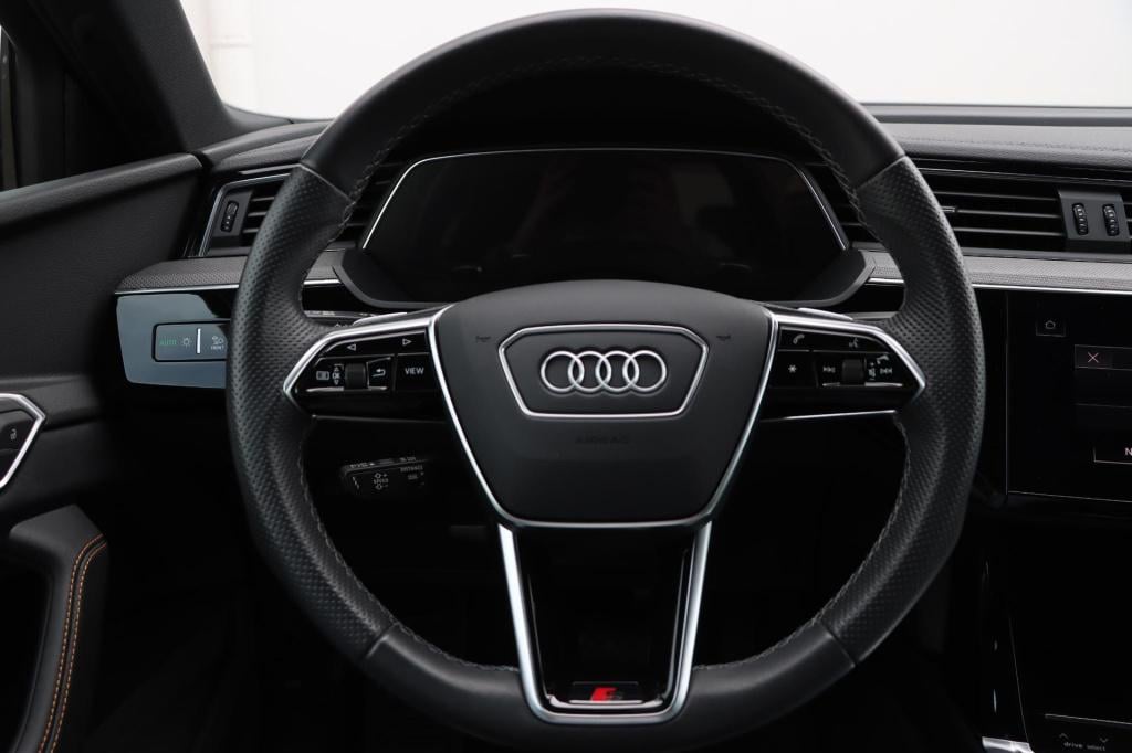 Audi E-tron sportback 55 quattro black edition 95 kwh 408pk s-line